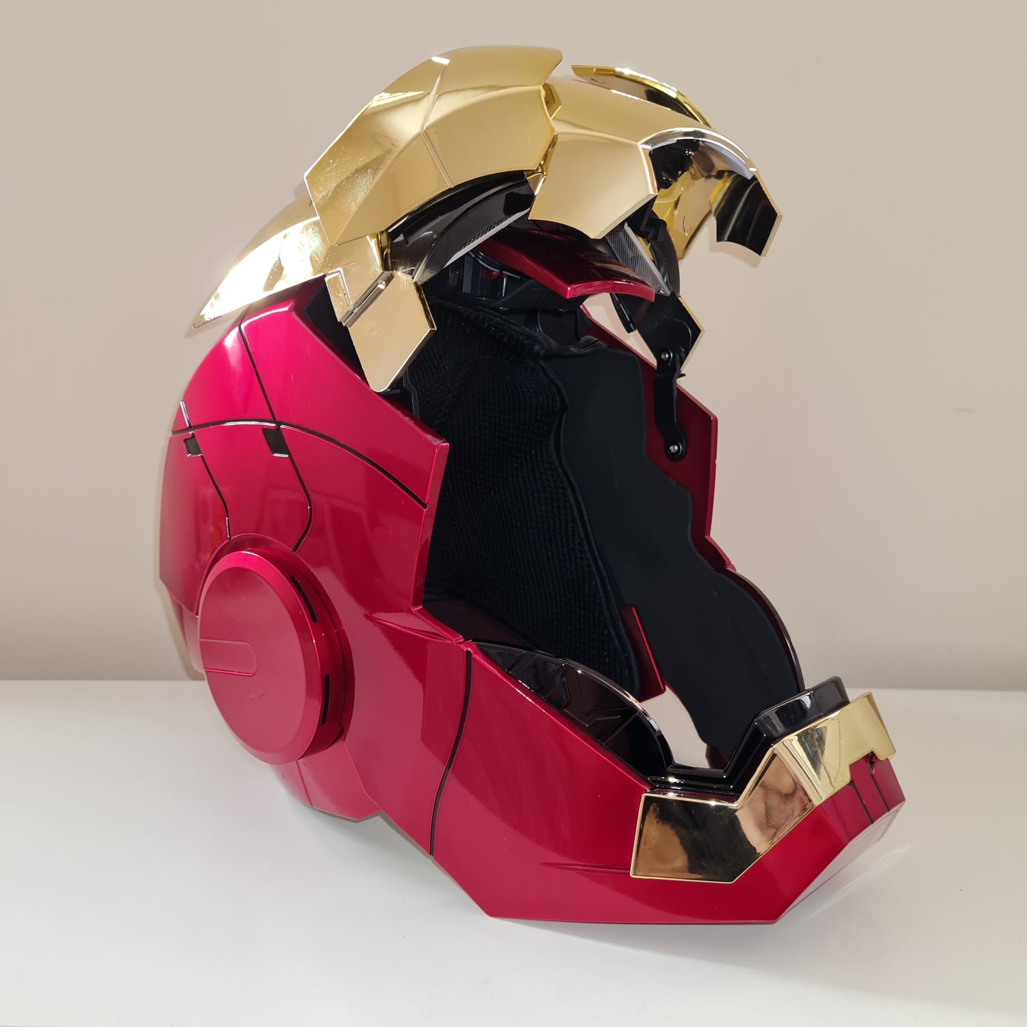 Showing the 1st opening mode of the Gold Iron Man MK5 helmet.