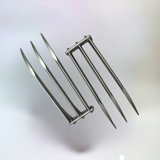 Deadool & Wolverine - Wolverine plastic silver claws 30cm front side with plain white background.