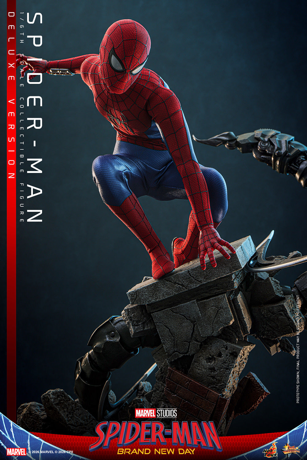 Hot Toys Spider-Man Brand New Day Deluxe 1/6 scale figure — Boomerang weapons detail
