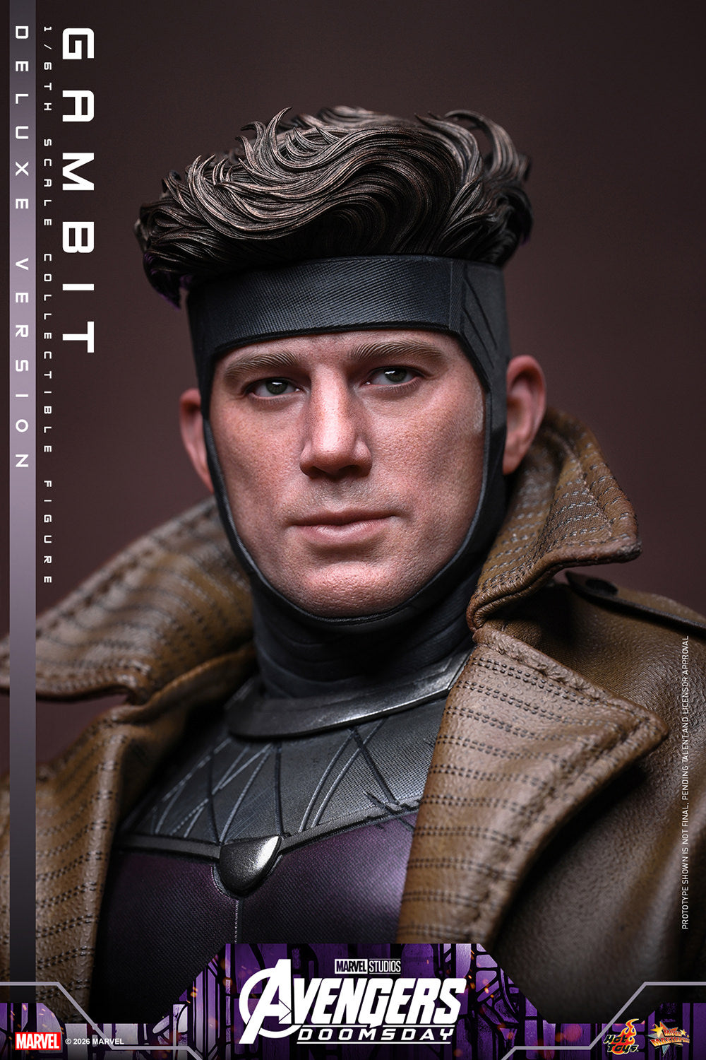 Hot Toys Gambit Avengers Doomsday Deluxe 1/6 scale figure — alternate pose
