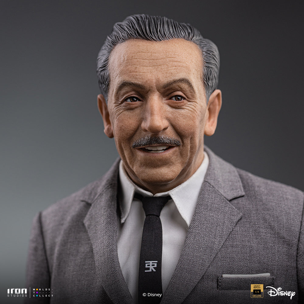 Iron Studios Walt Disney & Mickey Mouse Legacy Replica 1/4 statue - hand-painted detail view 12